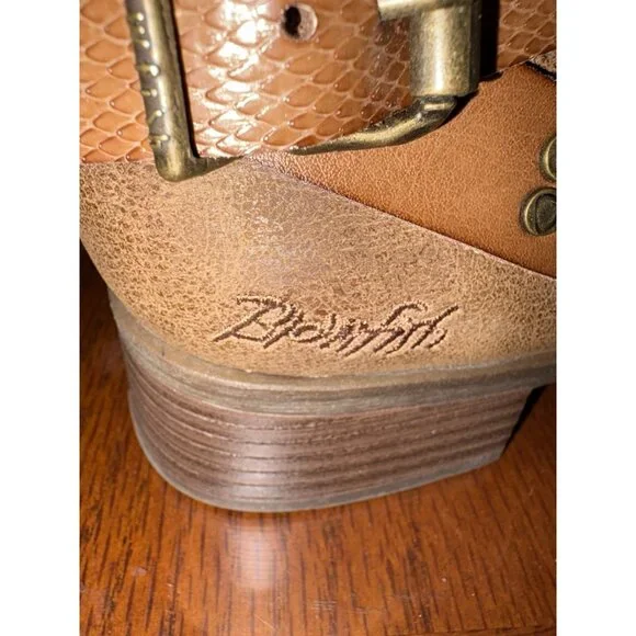 Blowfish Malibu Brown Veto Faux Suede Ankle Boots Side Zip Women 8 Buckle New - Picture 6 of 13
